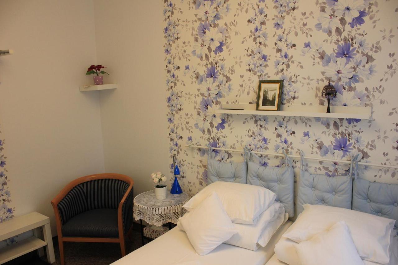 Rum i privatbostad Kolorowa Guest *